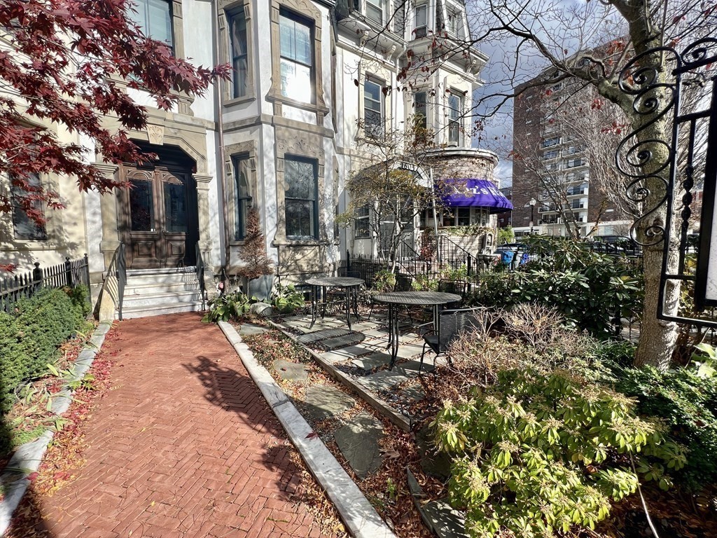 3 bed, 2 bath apartment for rent at 1607 Tremont St Unit 1, Mission Hill — photo 14 of 16