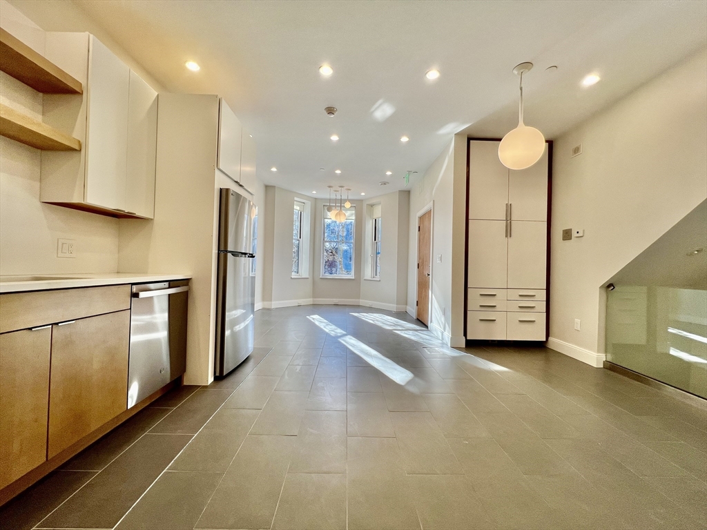 3 bed, 2 bath apartment for rent at 1607 Tremont St Unit 1, Mission Hill — photo 5 of 16
