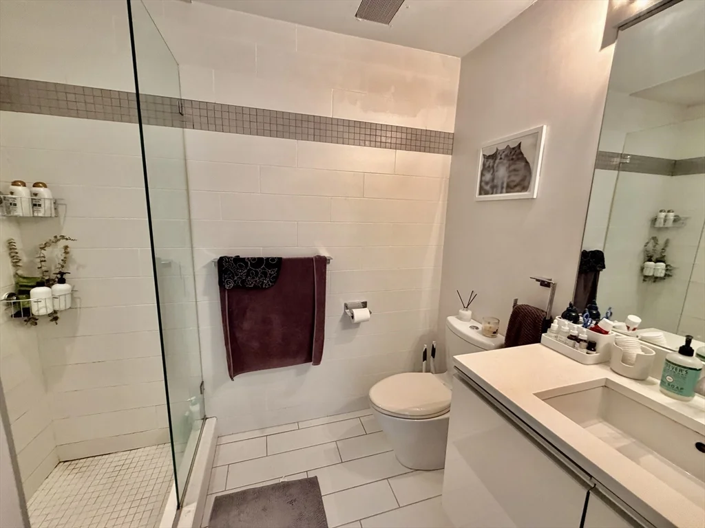 2 bed, 1 bath apartment for rent at 1607 Tremont St Unit 2, Mission Hill — photo 11 of 11