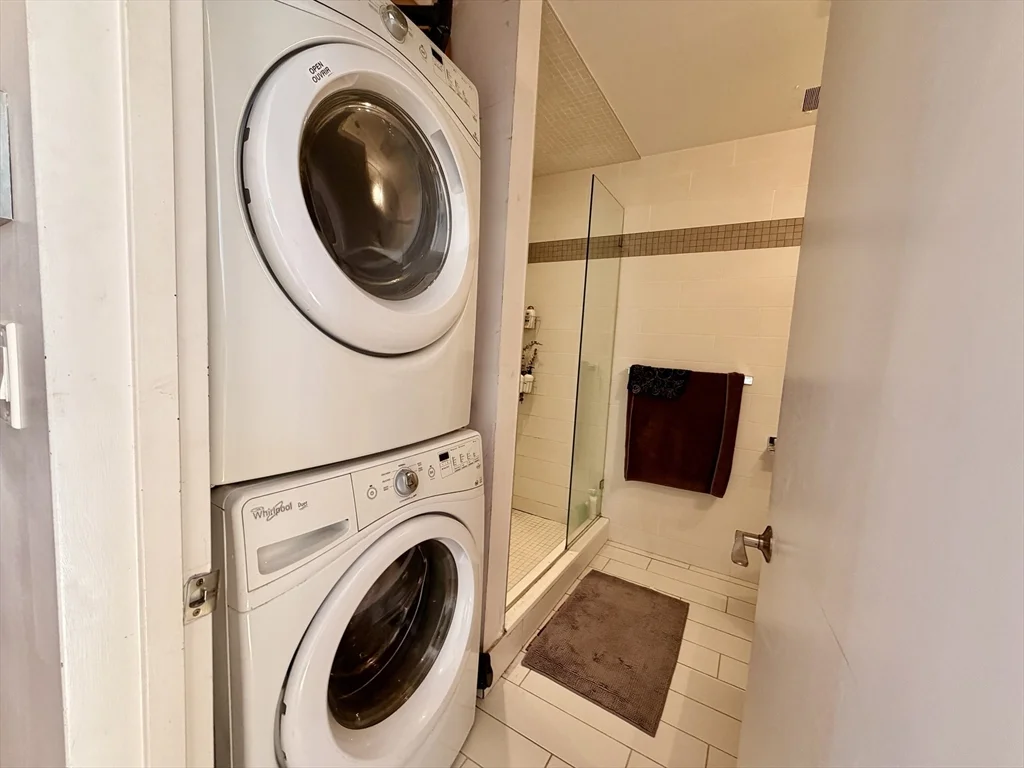 2 bed, 1 bath apartment for rent at 1607 Tremont St Unit 2, Mission Hill — photo 10 of 11