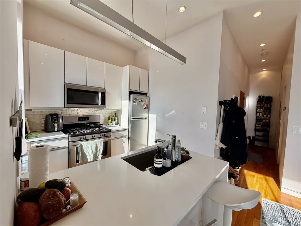 2 bed, 1 bath apartment for rent at 1607 Tremont St Unit 2, Mission Hill — photo 5 of 11