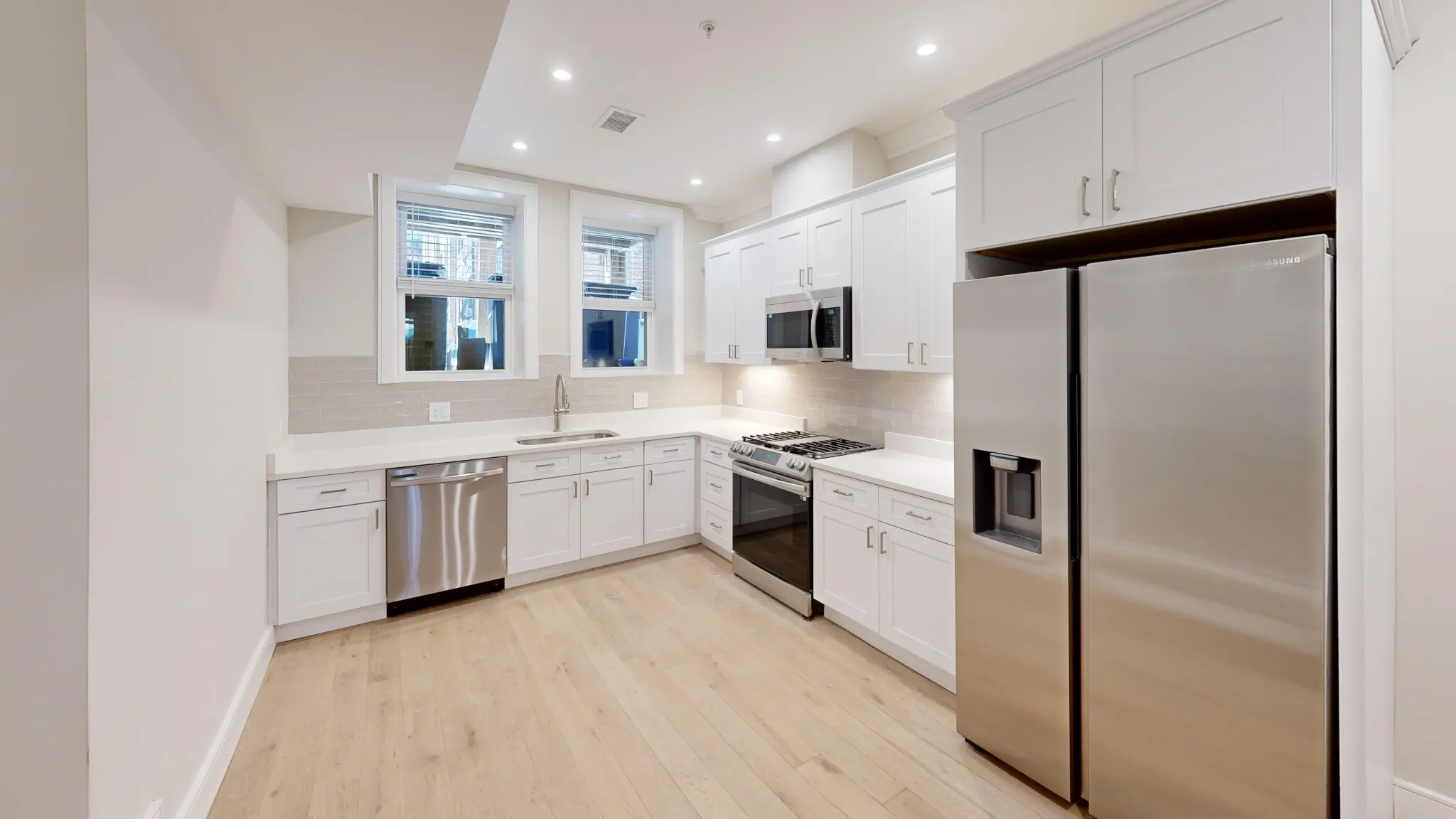 4 bed, 2 bath apartment for rent at 161 Allston St Unit 1, Brighton — photo 2 of 22