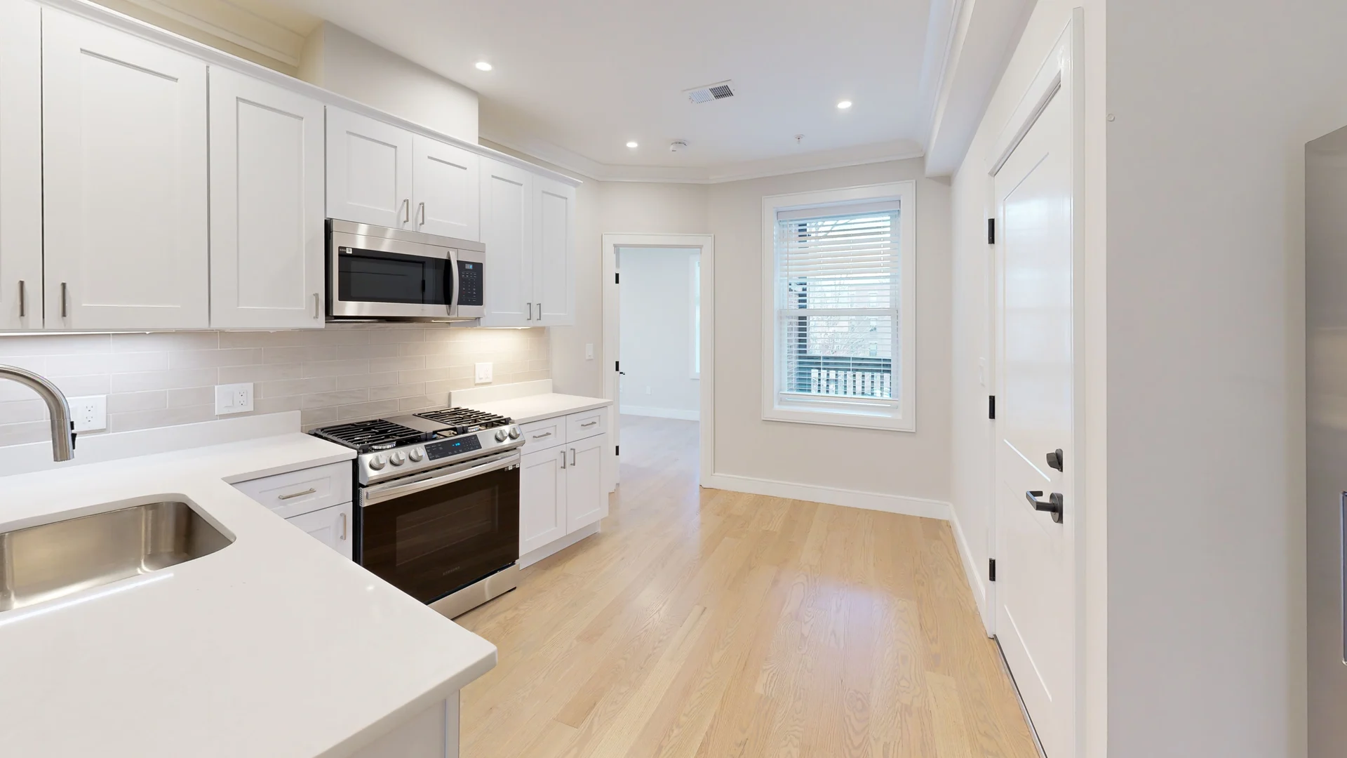 4 bed, 1 bath apartment for rent at 161 Allston St Unit 6, Brighton — photo 2 of 10