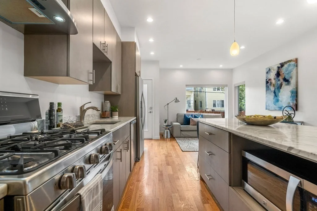 3 bed, 3 bath apartment for rent at 161 Auburn St Unit 161, Cambridgeport — photo 3 of 13