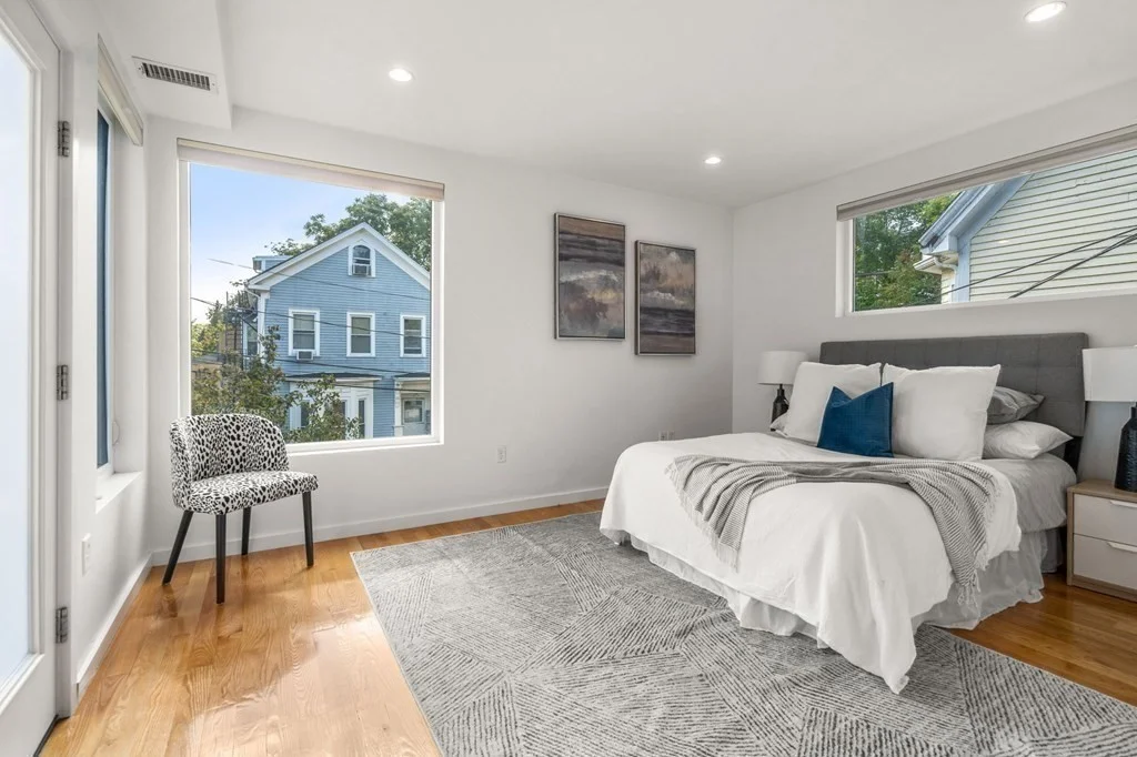 3 bed, 3 bath apartment for rent at 161 Auburn St Unit 161, Cambridgeport — photo 4 of 13