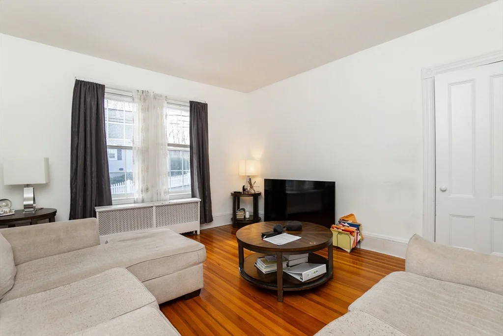3 bed, 1 bath apartment for rent at 161 Bates Ave Unit 161, West Quincy — photo 5 of 26