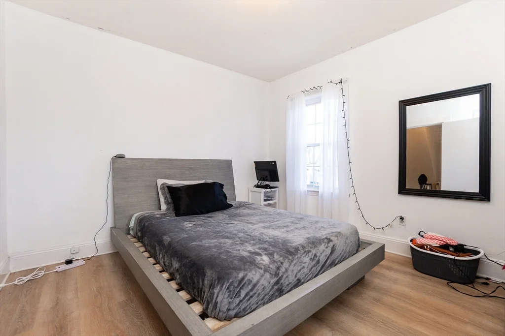 3 bed, 1 bath apartment for rent at 161 Bates Ave Unit 161, West Quincy — photo 13 of 26