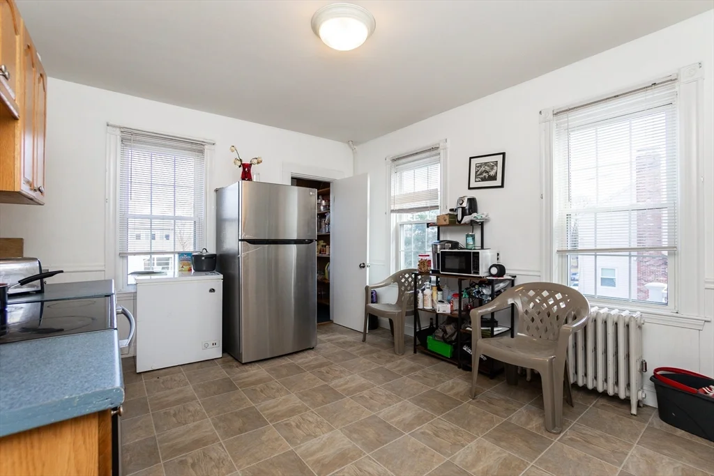 3 bed, 1 bath apartment for rent at 161 Bates Ave Unit 161, West Quincy — photo 19 of 26