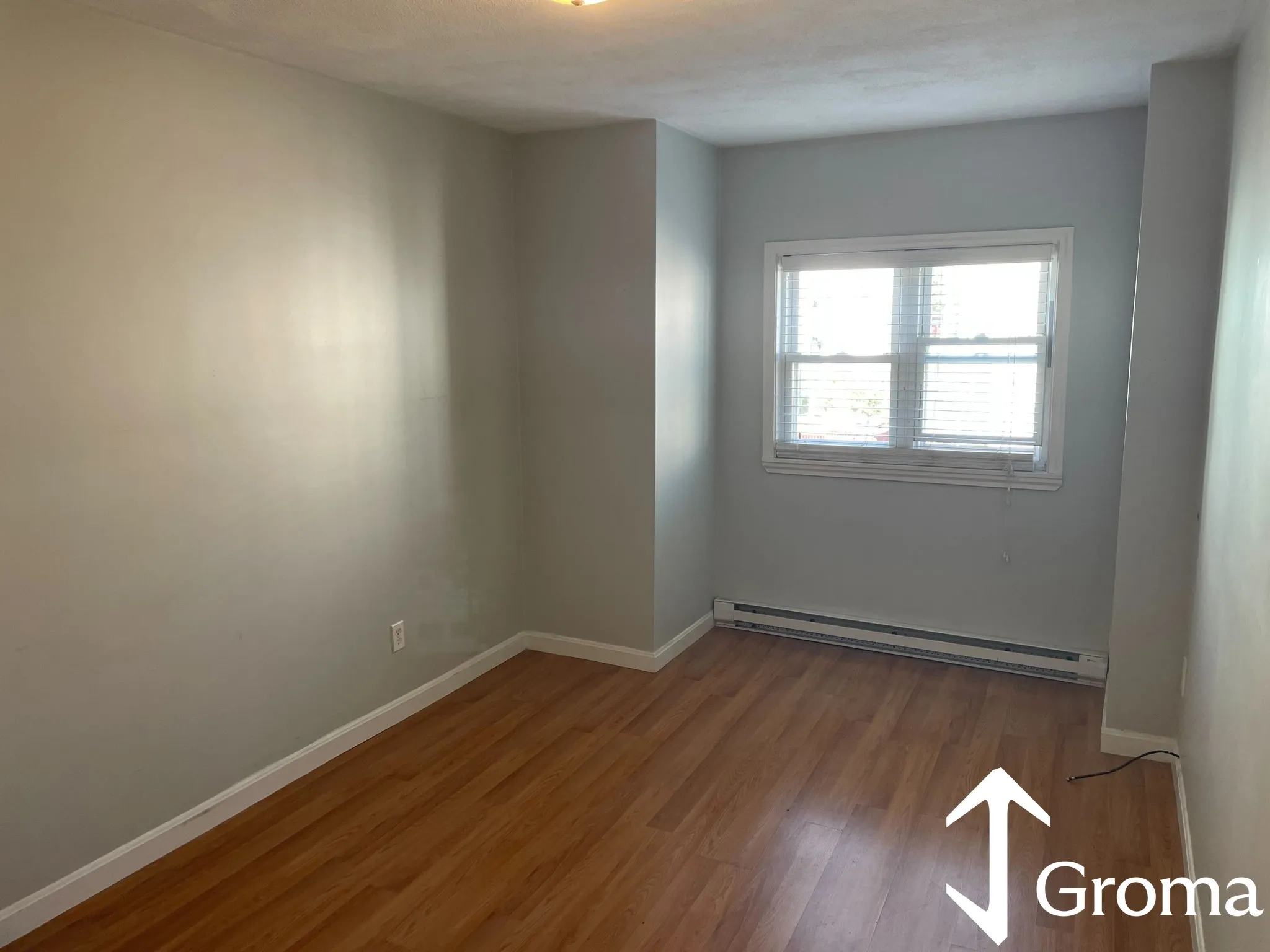 3 bed, 1 bath apartment for rent at 161 Bennington St Unit 2, East Boston — photo 3 of 11