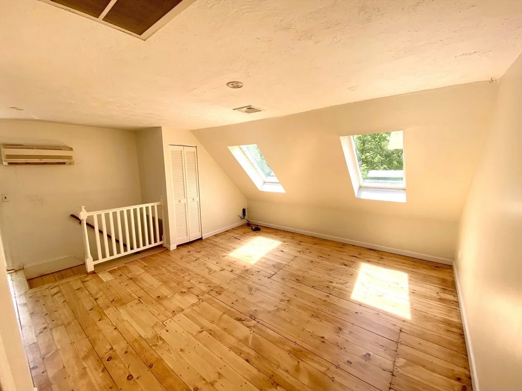 1 bed, 1 bath apartment for rent at 161 Cedar St Unit 3, Milford — photo 4 of 6