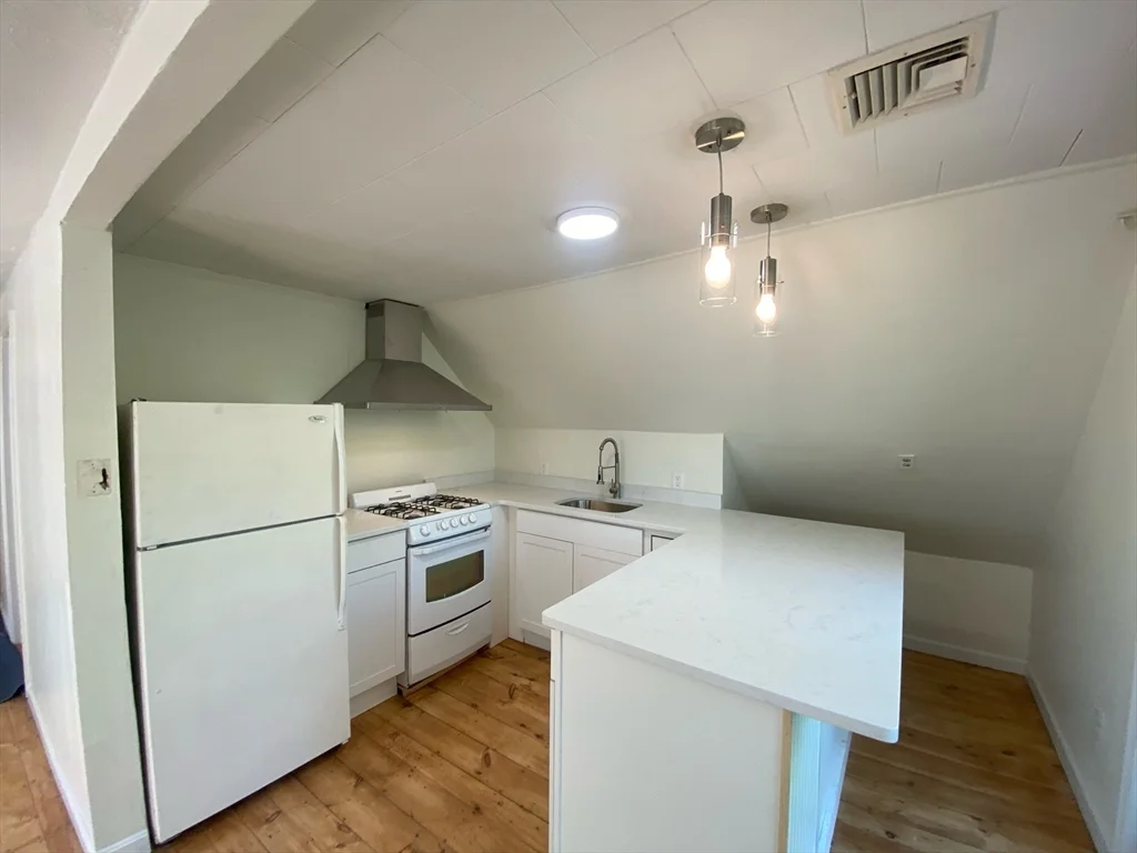 1 bed, 1 bath apartment for rent at 161 Cedar St Unit 3, Milford — photo 2 of 6