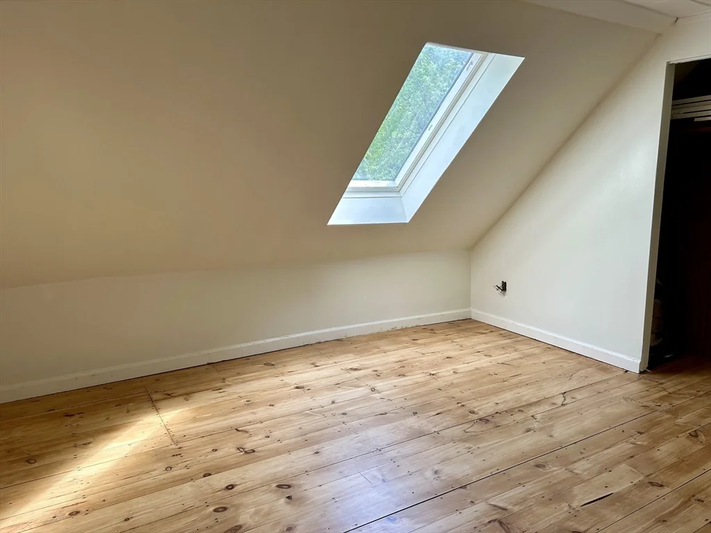 1 bed, 1 bath apartment for rent at 161 Cedar St Unit 3, Milford — photo 5 of 6