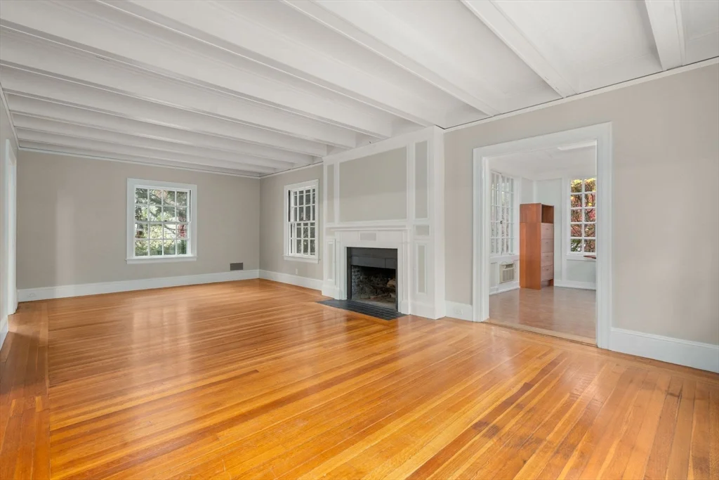 5 bed, 3 bath apartment for rent at 161 Clinton Rd, Fisher Hill — photo 2 of 13