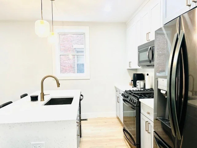 2 bed, 1 bath apartment for rent at 161 Cottage St Unit 1, Boston — photo 4 of 8