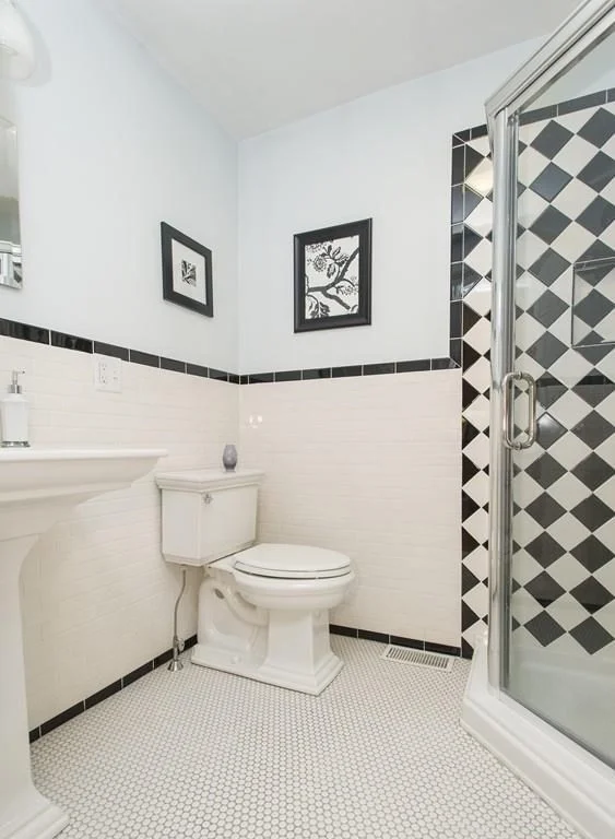 3 bed, 2 bath apartment for rent at 161 Dorchester St Unit 1, South Boston — photo 11 of 11