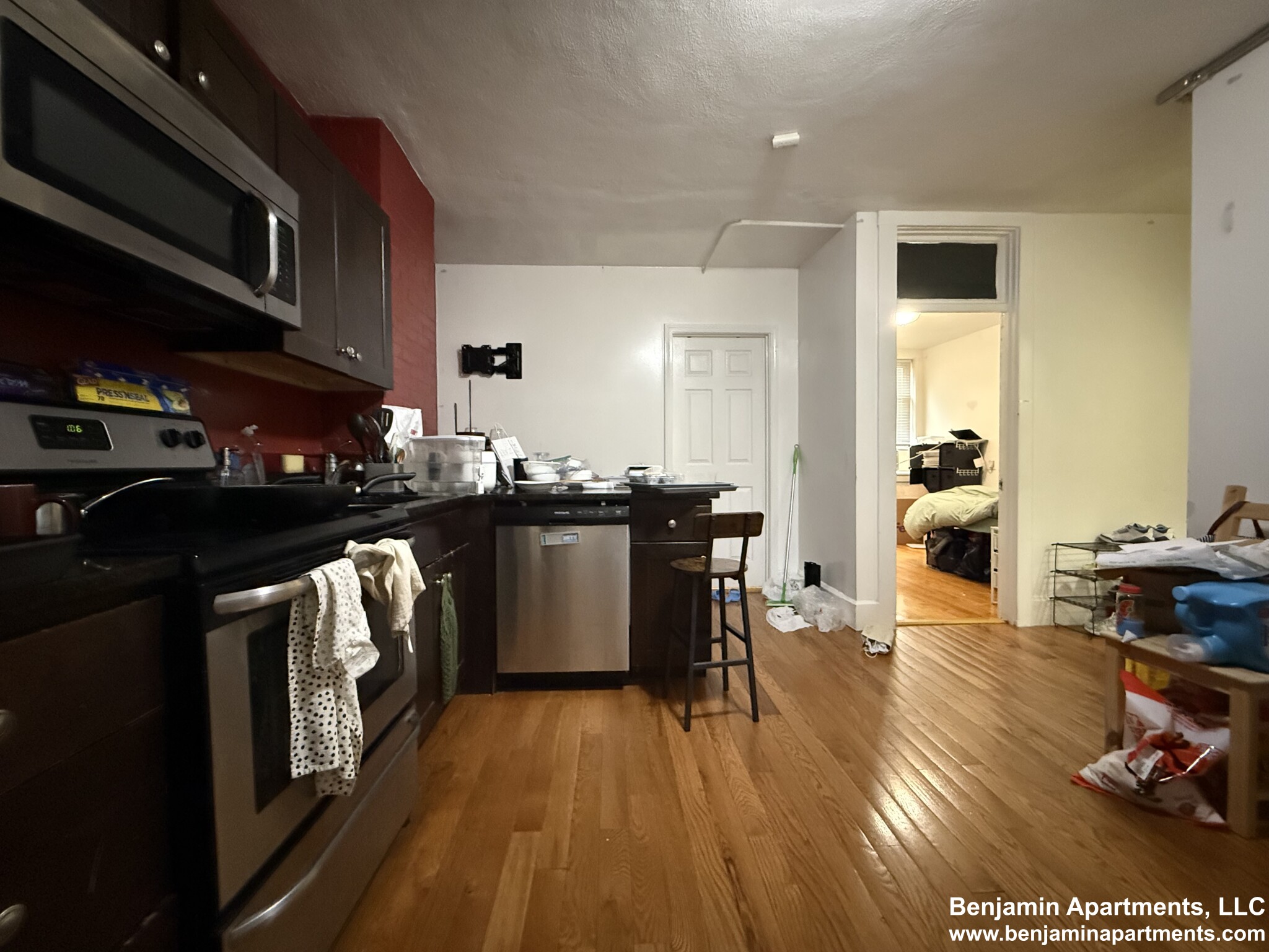 3 bed, 1 bath apartment for rent at 161 Endicott St Unit 2E, North End — photo 4 of 13