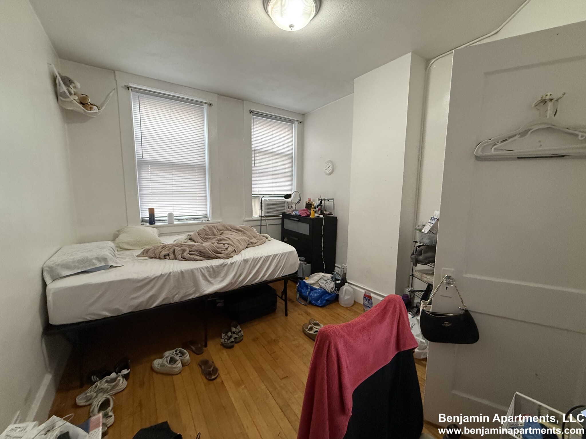 3 bed, 1 bath apartment for rent at 161 Endicott St Unit 2E, North End — photo 11 of 13