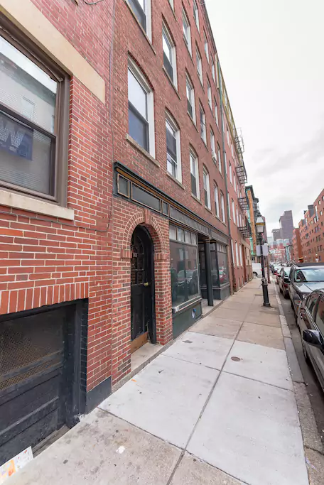 2 bed, 1 bath apartment for rent at 161 Endicott St Unit 2r, North End — photo 6 of 9