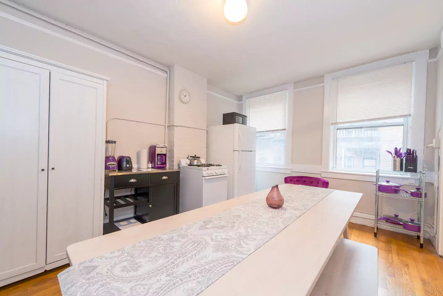 2 bed, 1 bath apartment for rent at 161 Endicott St Unit 2r, North End — photo 2 of 9