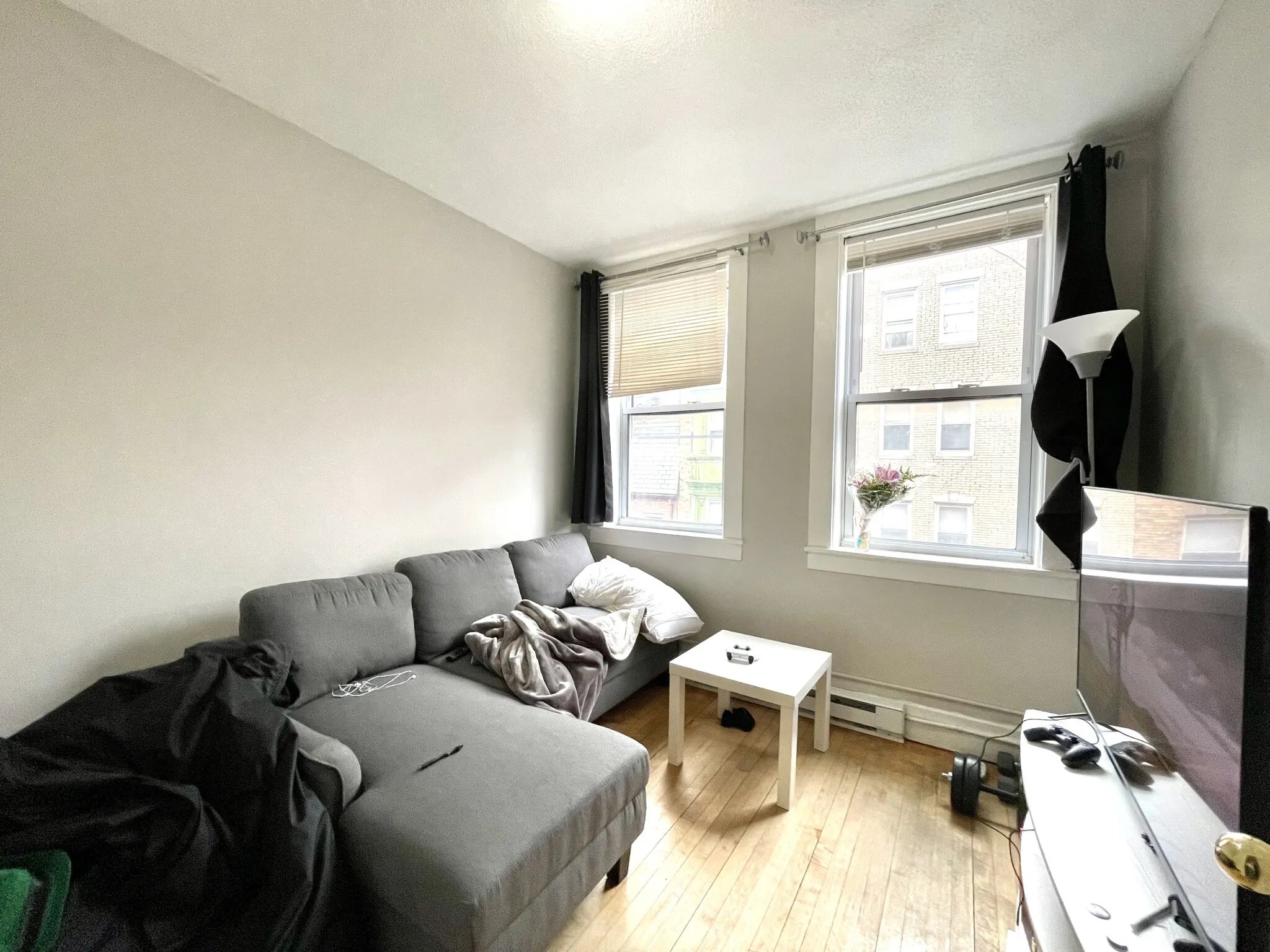 2 bed, 1 bath apartment for rent at 161 Endicott St Unit 4F, North End — photo 2 of 6