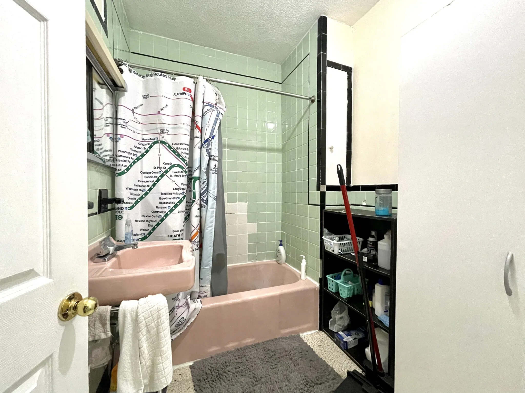 2 bed, 1 bath apartment for rent at 161 Endicott St Unit 4F, North End — photo 5 of 6