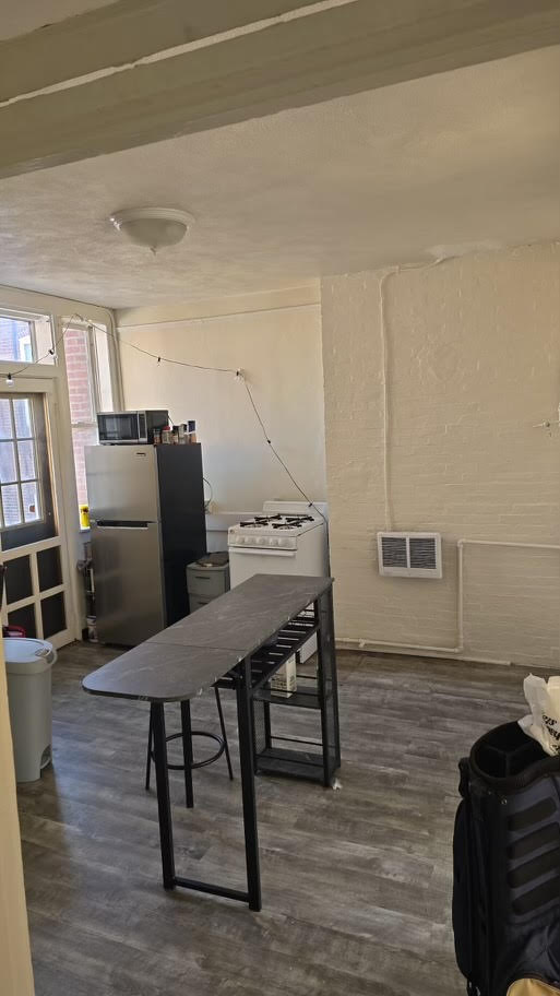 2 bed, 1 bath apartment for rent at 161 Endicott St Unit 5F, North End — photo 9 of 9