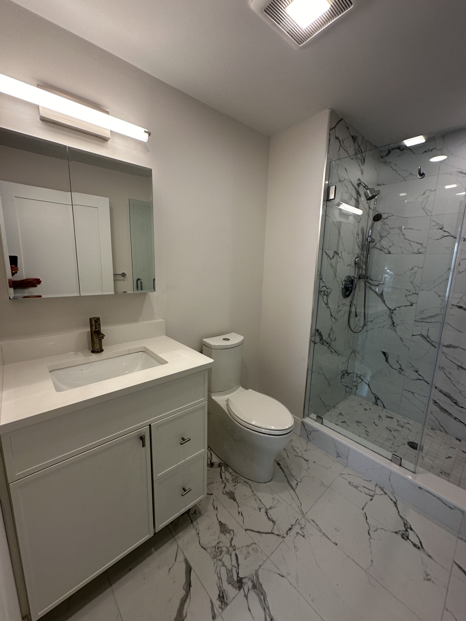 5 bed, 3 bath apartment for rent at 161 Everett St Unit 305E, Brighton — photo 9 of 17