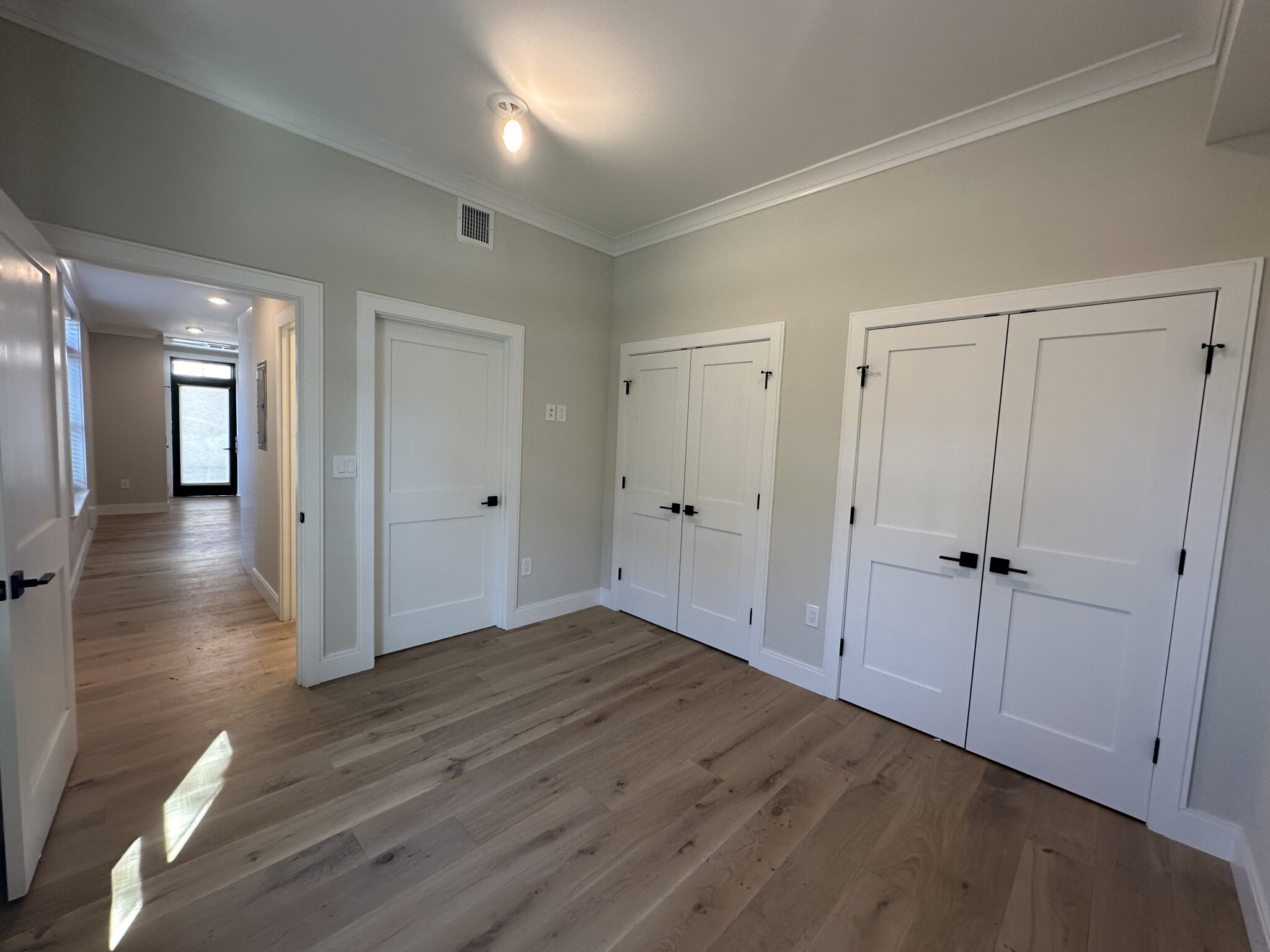 5 bed, 3 bath apartment for rent at 161 Everett St Unit 305E, Brighton — photo 13 of 17