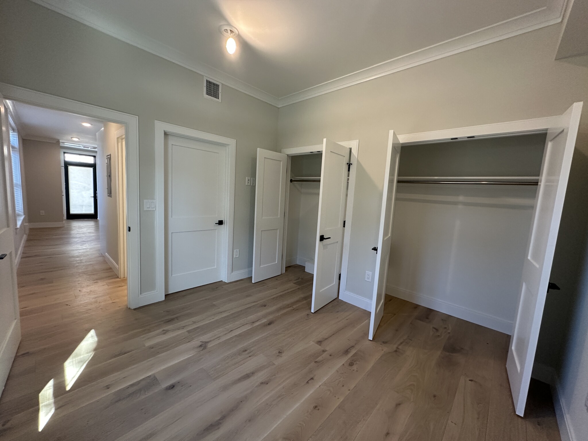 5 bed, 3 bath apartment for rent at 161 Everett St Unit 305E, Brighton — photo 14 of 17