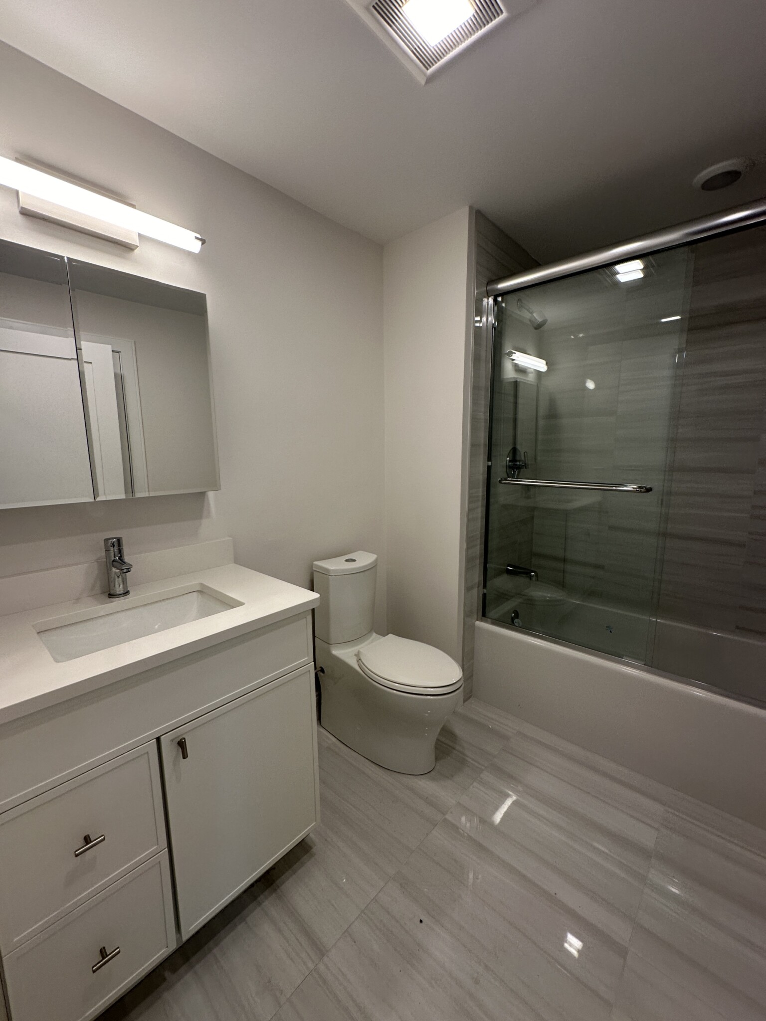 5 bed, 3 bath apartment for rent at 161 Everett St Unit 305E, Brighton — photo 15 of 17