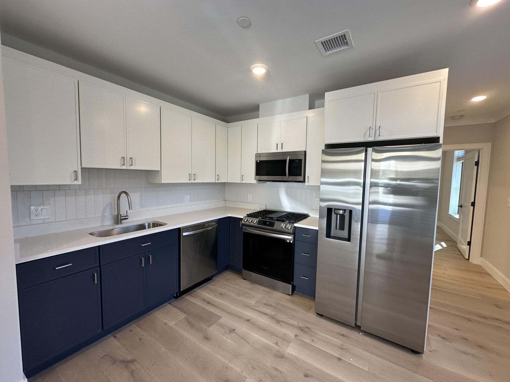 5 bed, 3 bath apartment for rent at 161 Everett St Unit 305E, Brighton