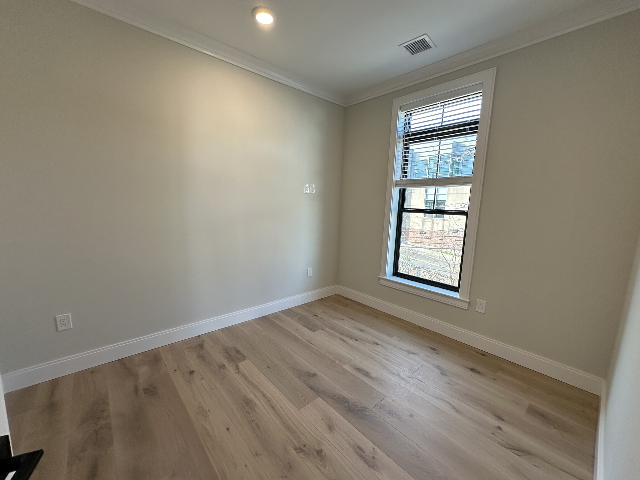 4 bed, 2.5 bath apartment for rent at 161 Everett St Unit 306E, Brighton — photo 23 of 28