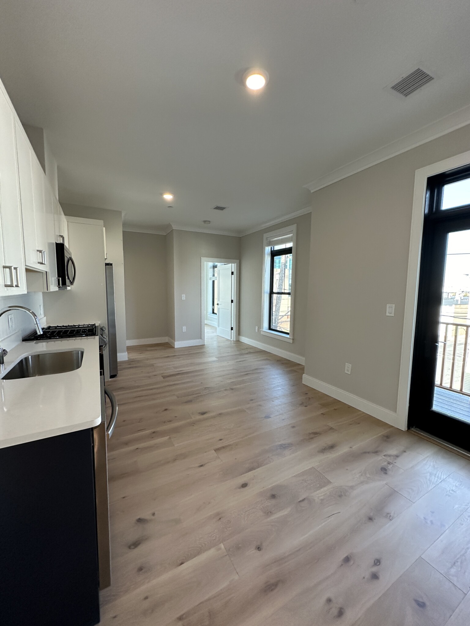 4 bed, 2.5 bath apartment for rent at 161 Everett St Unit 306E, Brighton — photo 19 of 28
