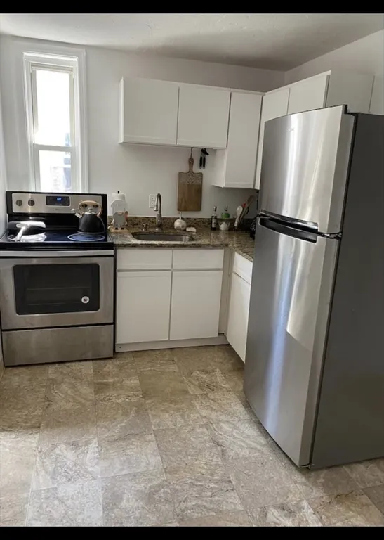 2 bed, 1 bath apartment for rent at 161 Grandview Ave Unit 2R, Wollaston — photo 3 of 6