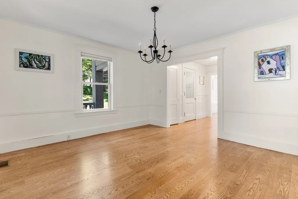 6 bed, 1 bath apartment for rent at 161 Highland Ave Unit n/a, Winchester — photo 9 of 28