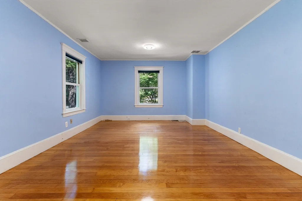 6 bed, 1 bath apartment for rent at 161 Highland Ave Unit n/a, Winchester — photo 14 of 28