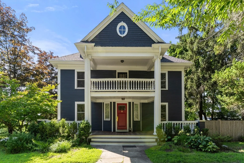 6 bed, 1 bath apartment for rent at 161 Highland Ave Unit n/a, Winchester