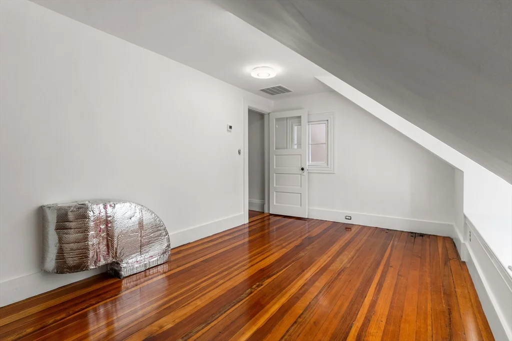 6 bed, 1 bath apartment for rent at 161 Highland Ave Unit n/a, Winchester — photo 22 of 28