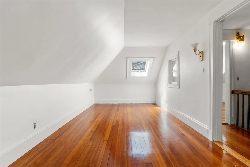 6 bed, 1 bath apartment for rent at 161 Highland Ave Unit n/a, Winchester — photo 20 of 28