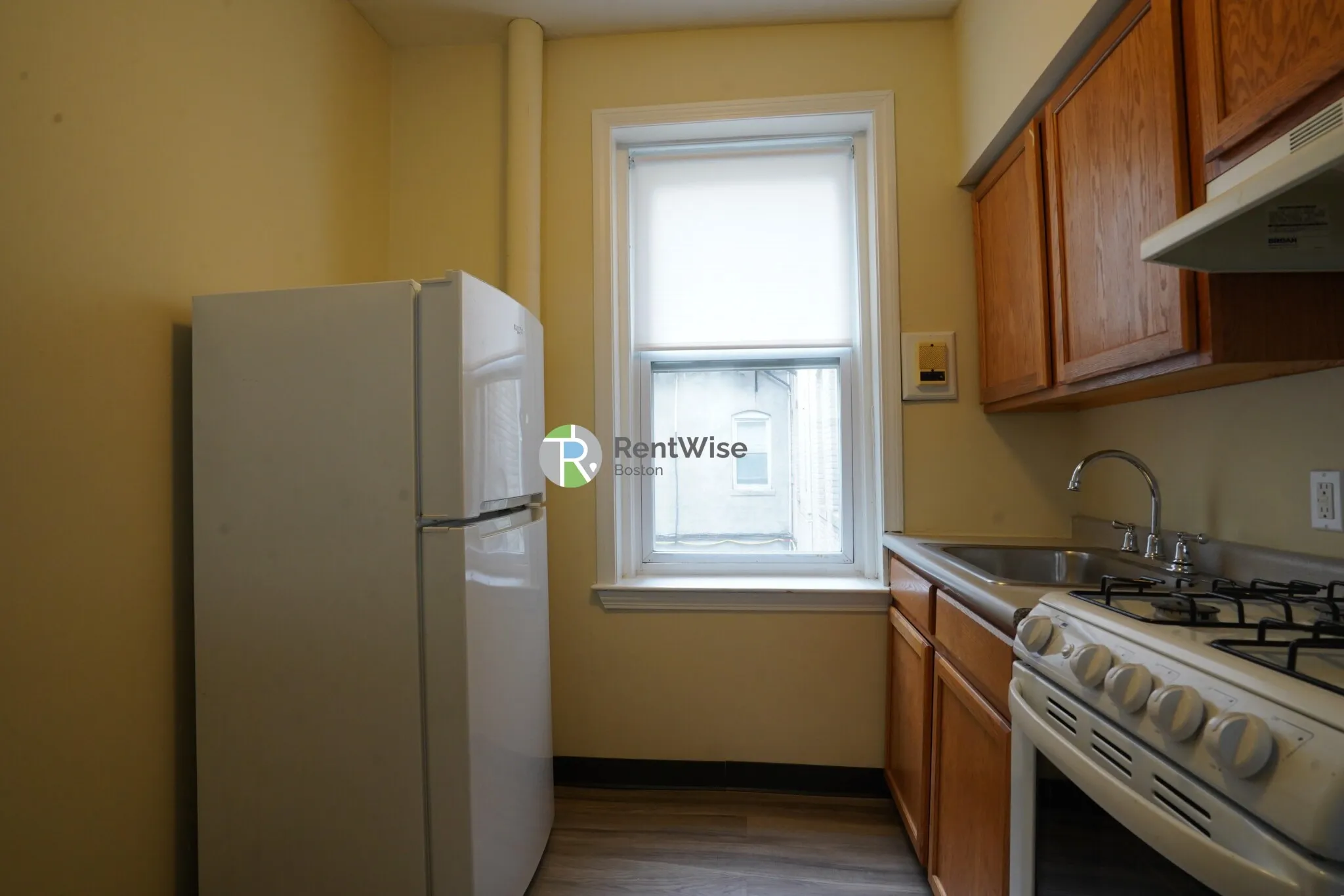 Studio bed, 1 bath apartment for rent at 161 Kelton St Unit 14, Allston — photo 8 of 11