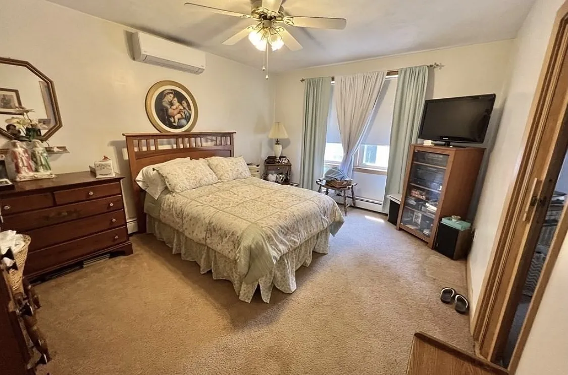 3 bed, 1 bath apartment for rent at 161 Otis St Unit 2, East Cambridge — photo 4 of 9