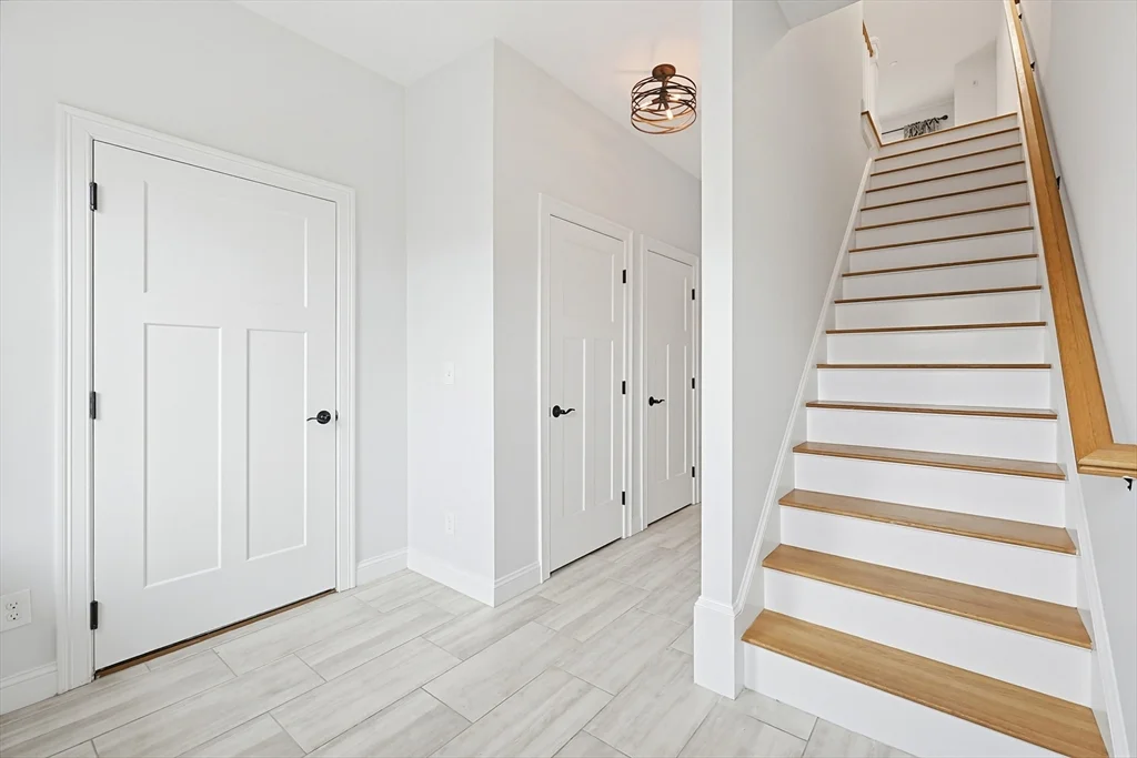 3 bed, 2 bath apartment for rent at 161 Route One Unit A, Newburyport — photo 7 of 23