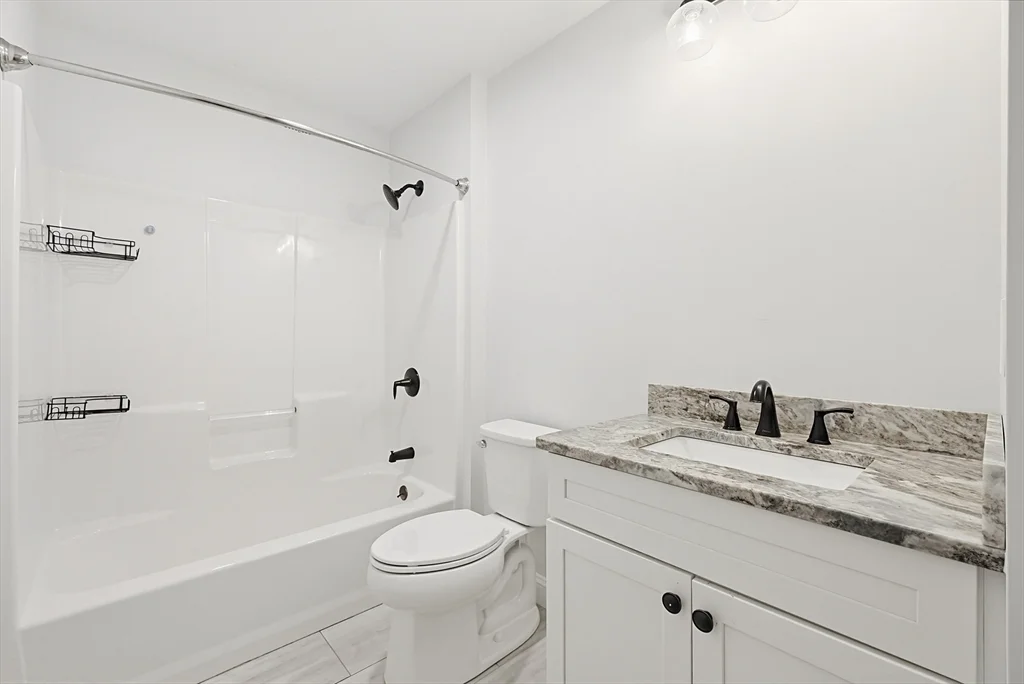 3 bed, 2 bath apartment for rent at 161 Route One Unit A, Newburyport — photo 16 of 23