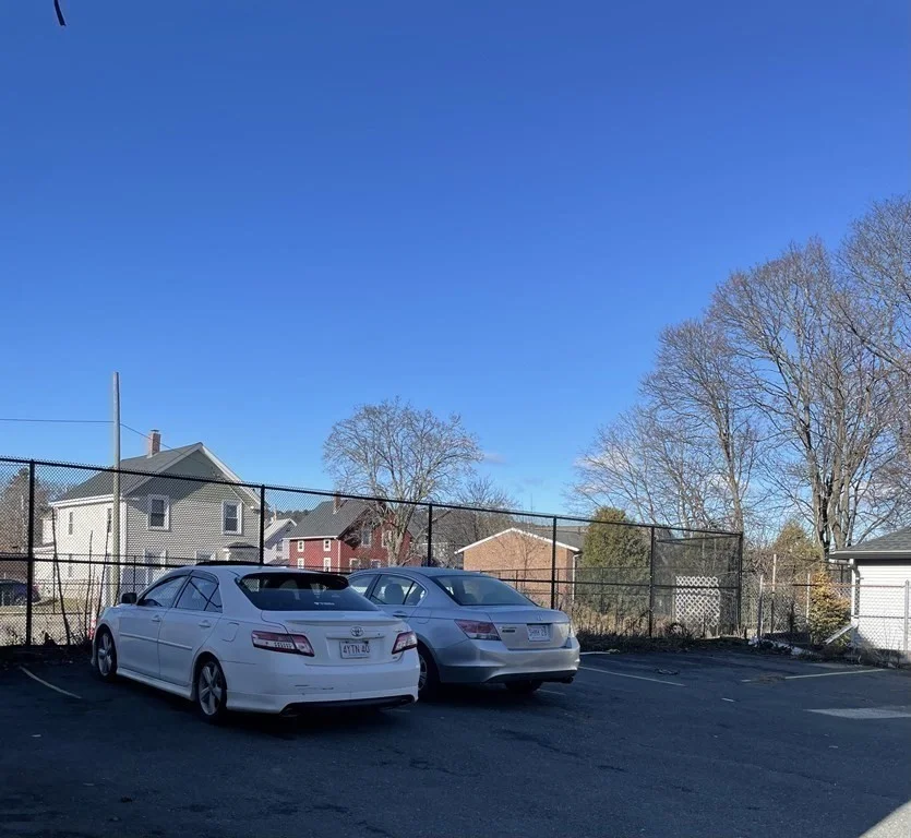 5 bed, 1 bath apartment for rent at 161 School St Unit 2, Waltham — photo 17 of 17
