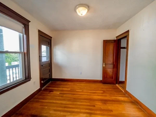 1 bed, 1 bath apartment for rent at 161 South St Unit 3, Jamaica Plain — photo 3 of 20