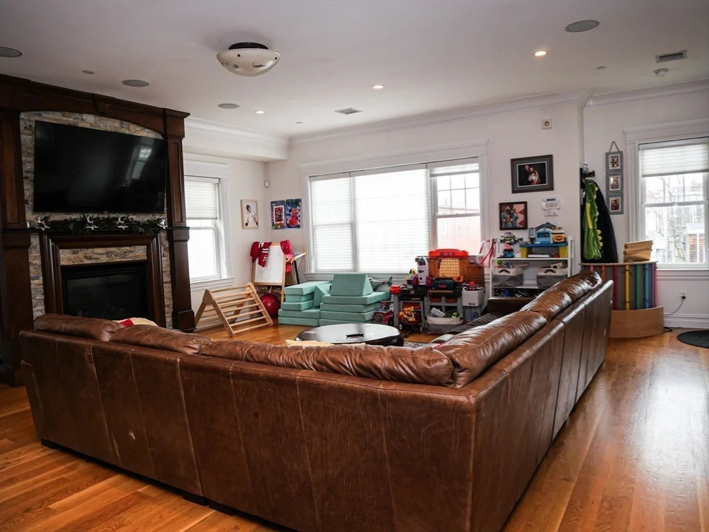 3 bed, 2 bath apartment for rent at 161 Tudor Unit 3, South Boston — photo 7 of 25