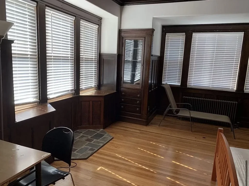 3 bed, 1 bath apartment for rent at 161 Walnut St Unit 1, Newtonville — photo 33 of 33
