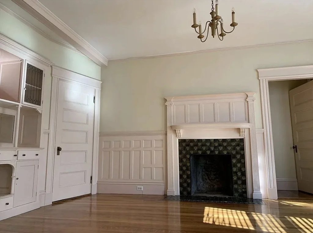 3 bed, 1 bath apartment for rent at 161 Walnut St Unit 1, Newtonville — photo 27 of 33