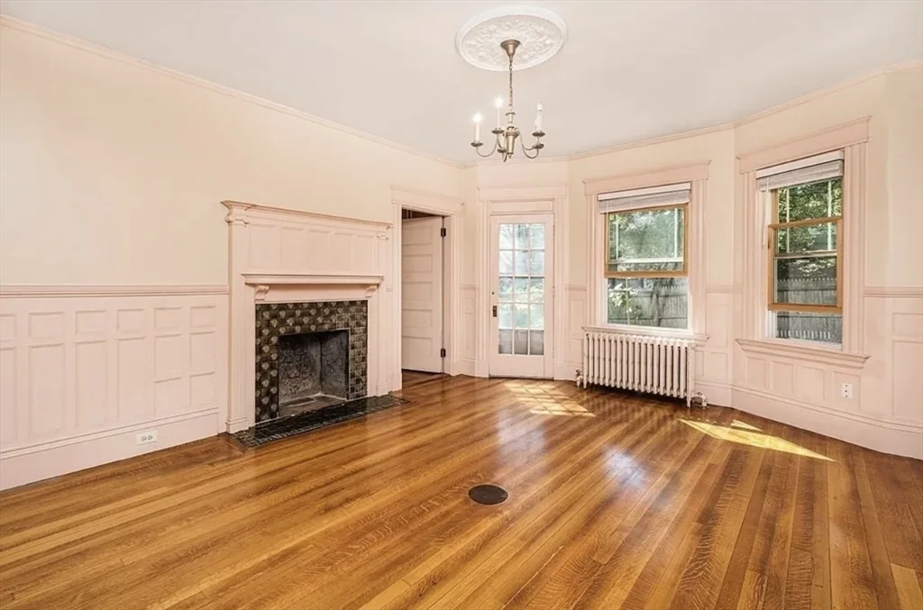 3 bed, 1 bath apartment for rent at 161 Walnut St Unit 1, Newtonville — photo 8 of 33