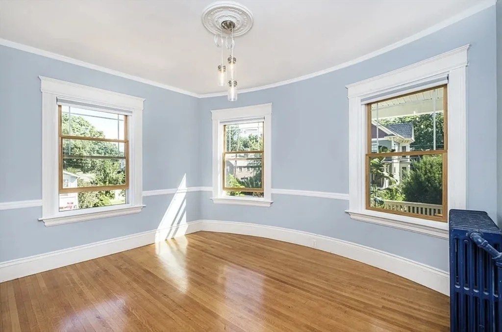 3 bed, 1 bath apartment for rent at 161 Walnut St Unit 1, Newtonville — photo 13 of 33